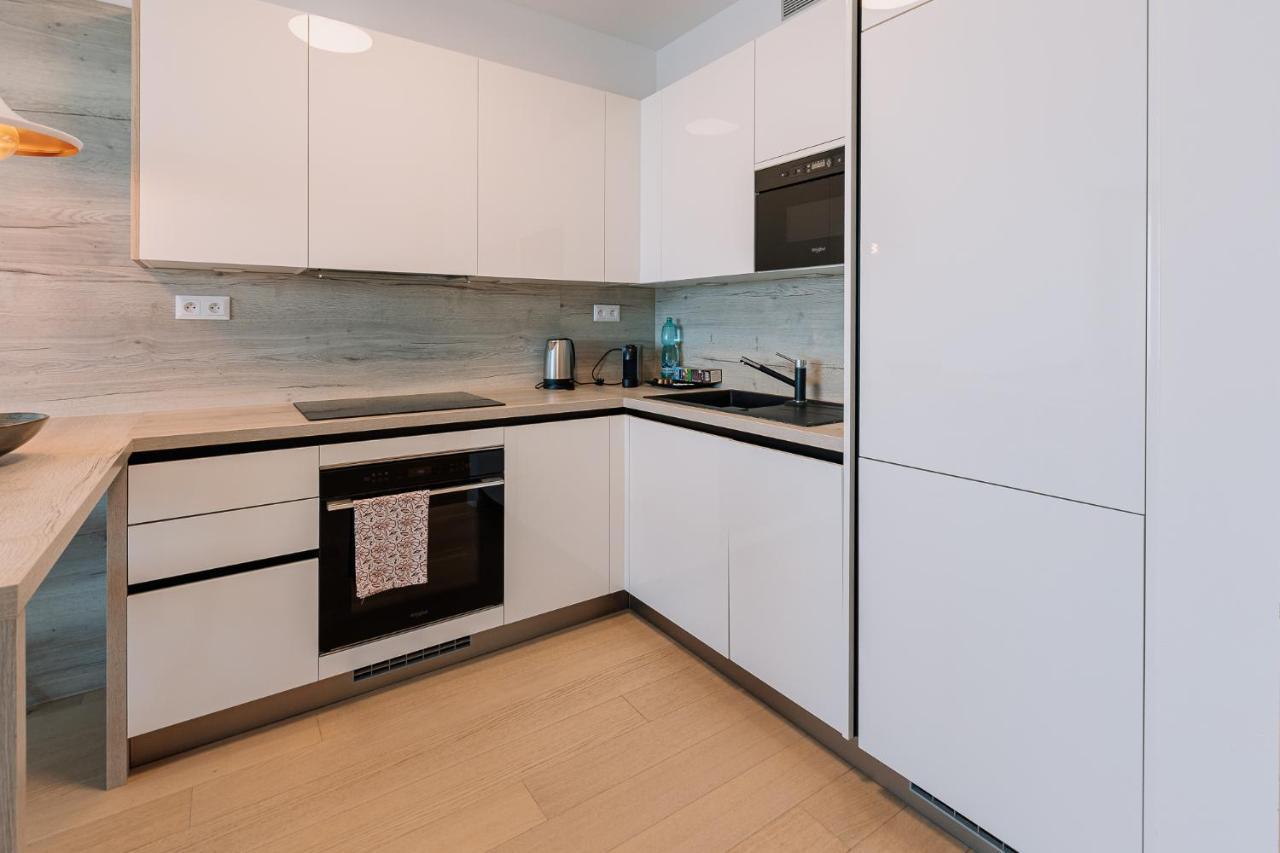 Skau Coral Residence In Sky Park 22 Floor 1Tower Panoramic View Free Parking Братислава Екстериор снимка